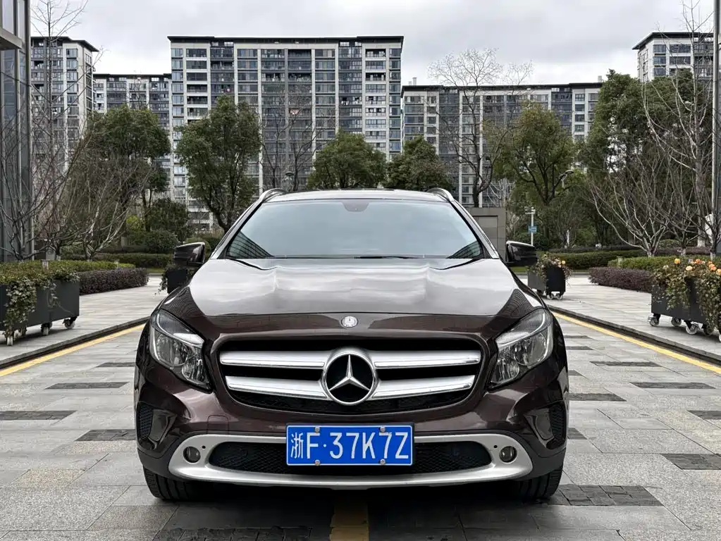 Mercedes-Benz GLA 2015 GLA 200 Dynamic купить на сайте DeffCars