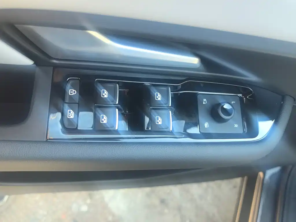 Jetta VS8 2026 280TSI Automatic Supreme Edition купить на сайте DeffCars