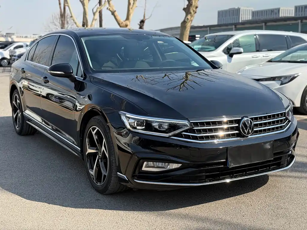 Magotan 2023 2 million commemorative edition 330TSI DSG leading model купить на сайте DeffCars