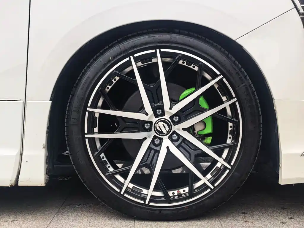 Wilfa 2019 Shuangqing 2.5L HV Deluxe Edition купить на сайте DeffCars