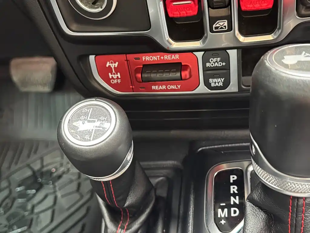 Wrangler 2021 2.0T Robin Han Four Door Edition купить на сайте DeffCars