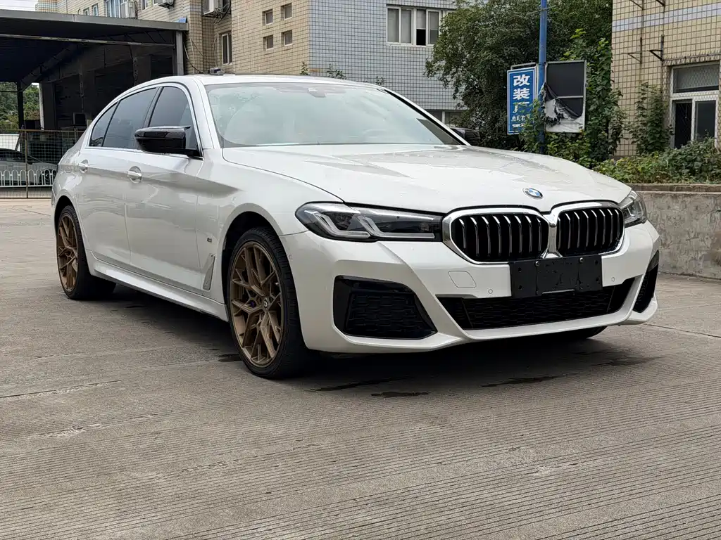 BMW 5 Series 2022 facelift 525Li M Sports Package купить на сайте DeffCars