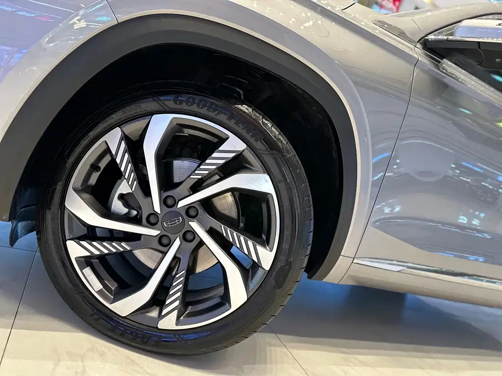 Xingyue L 2024 2.0TD high-power automatic two-wheel drive skyline version купить на сайте DeffCars