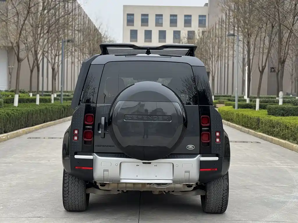 Land Rover Defender 2025 110 3.0T P400 Dark Special Edition купить на сайте DeffCars