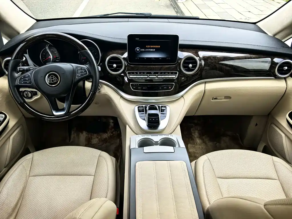 Mercedes-Benz V-Class 2018 V 260 L Premium Extended Edition National VI купить на сайте DeffCars