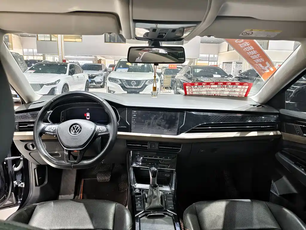 Passat 2020 facelift 330TSI Deluxe Edition National VI купить на сайте DeffCars