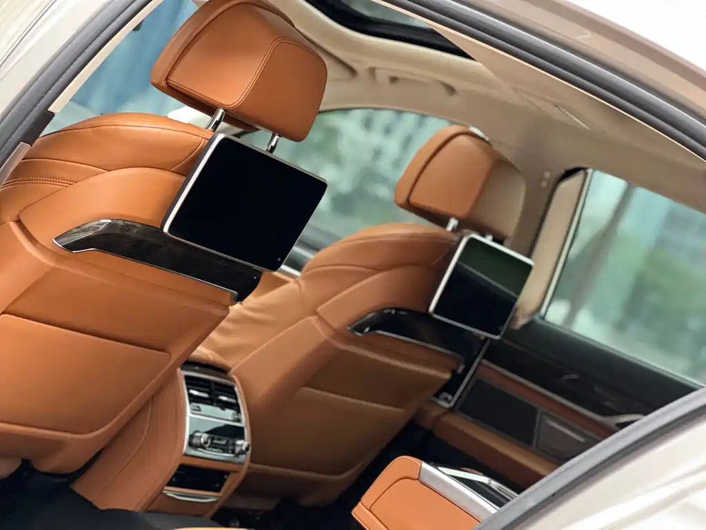 BMW 7 Series 2016 740Li Leading Model купить на сайте DeffCars