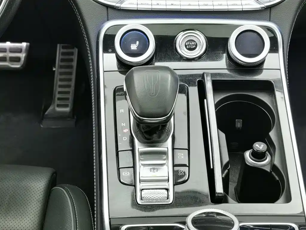 Hongqi H9 2020 2.0T Zhilian Flagship Edition купить на сайте DeffCars