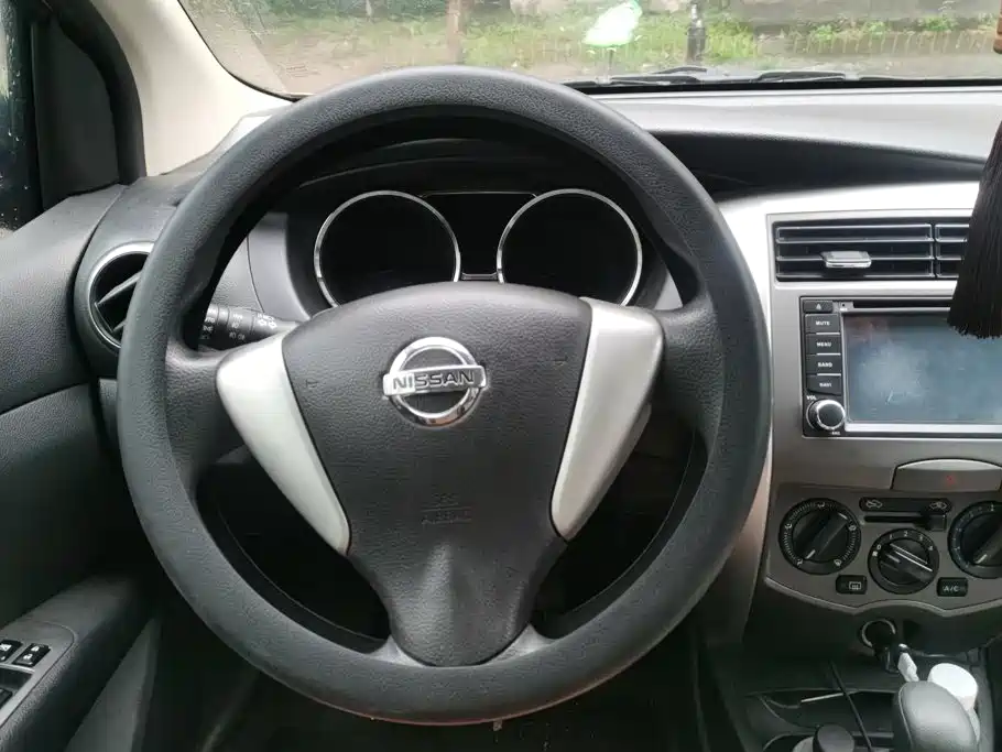 Liwei 2013 Jingrui 1.6XV CVT Deluxe Edition купить на сайте DeffCars