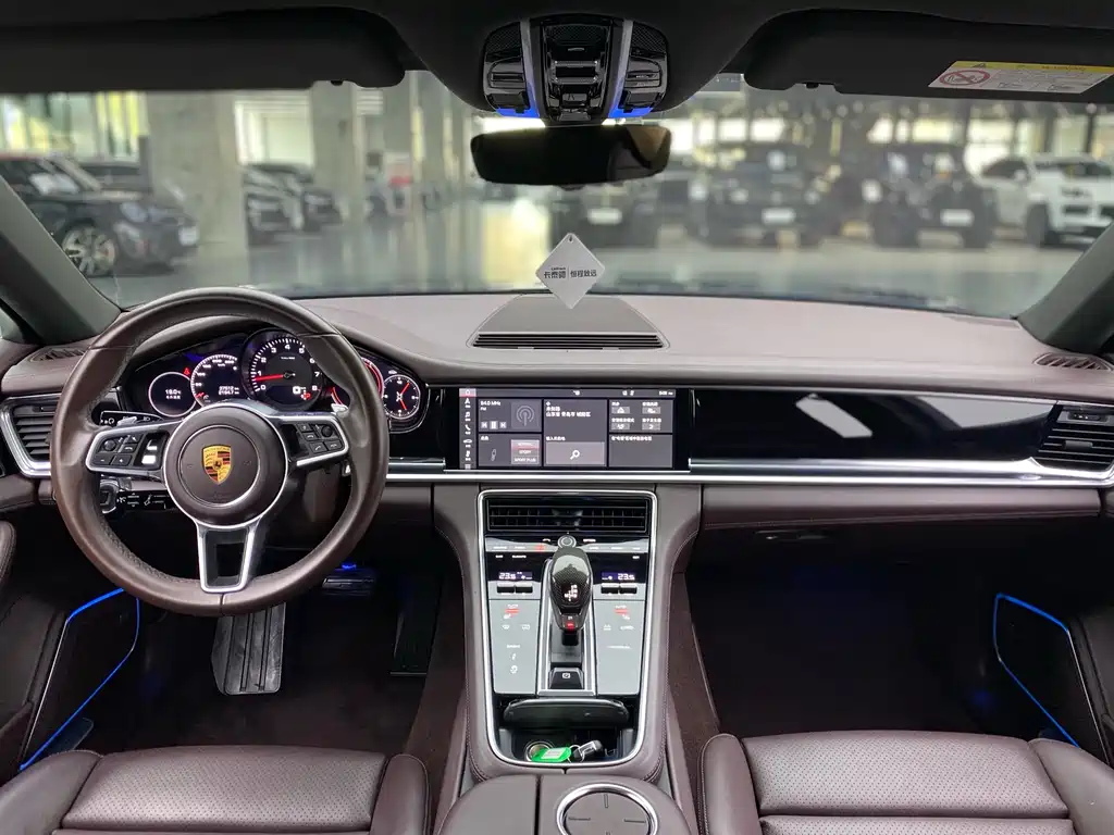 Panamera 2017 Panamera 4 Executive Extended Edition 3.0T купить на сайте DeffCars