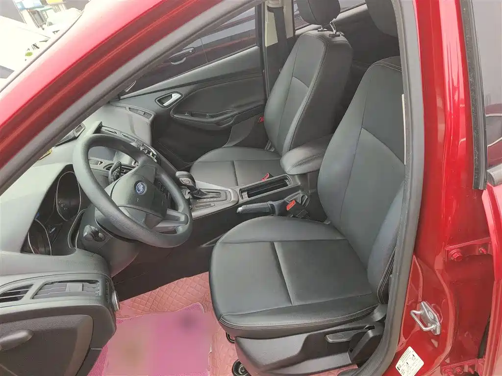Focus 2018 hatchback classic 1.6L automatic comfort smart mobility version купить на сайте DeffCars
