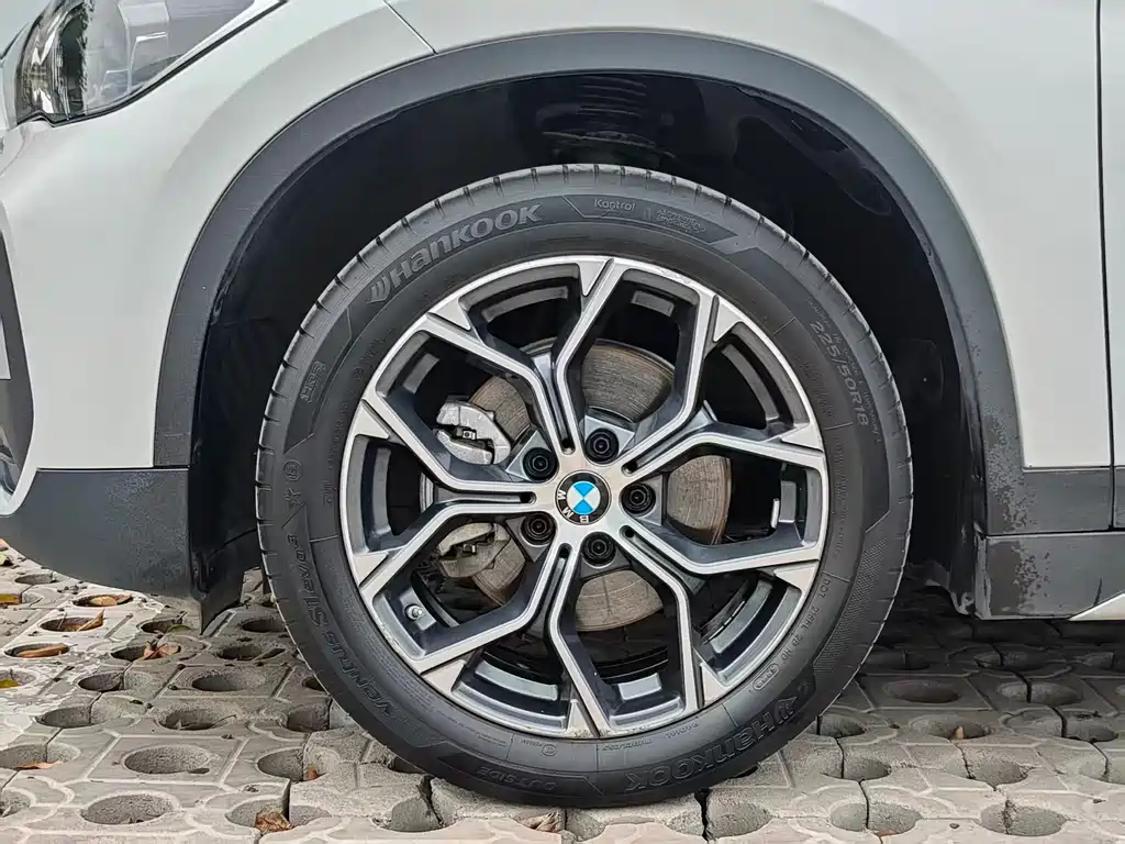 BMW X1 2020 sDrive20Li Exclusive Model купить на сайте DeffCars