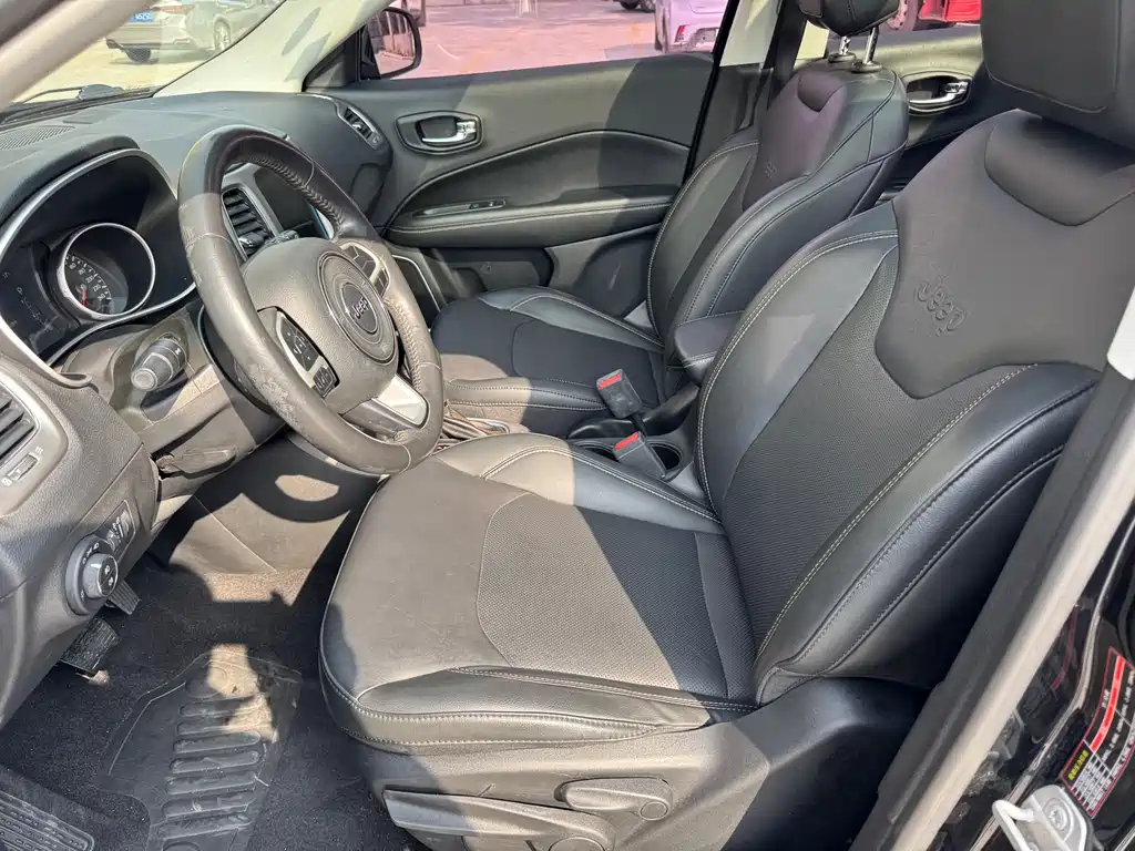 Compass 2017 200T Automatic Home Edition купить на сайте DeffCars