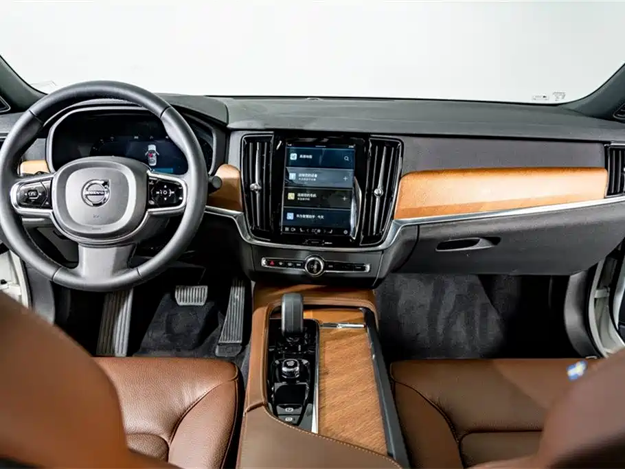 Volvo S90 2023 B5 Zhiyi Luxury Edition купить на сайте DeffCars