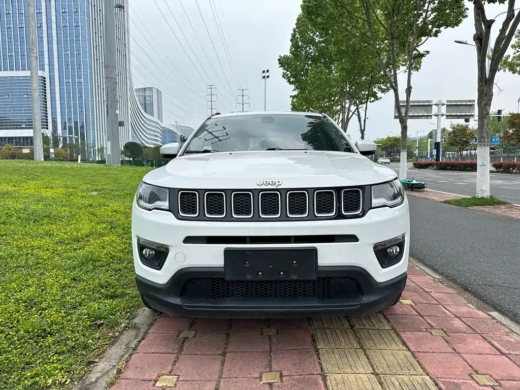 Compass 2017 200T Automatic Home Edition купить на сайте DeffCars
