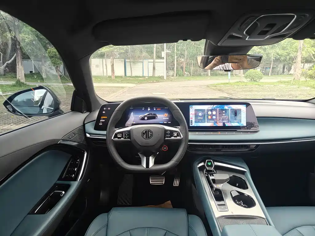 MG7 2023 2.0T Automatic Beauty Hunting Luxury Edition купить на сайте DeffCars