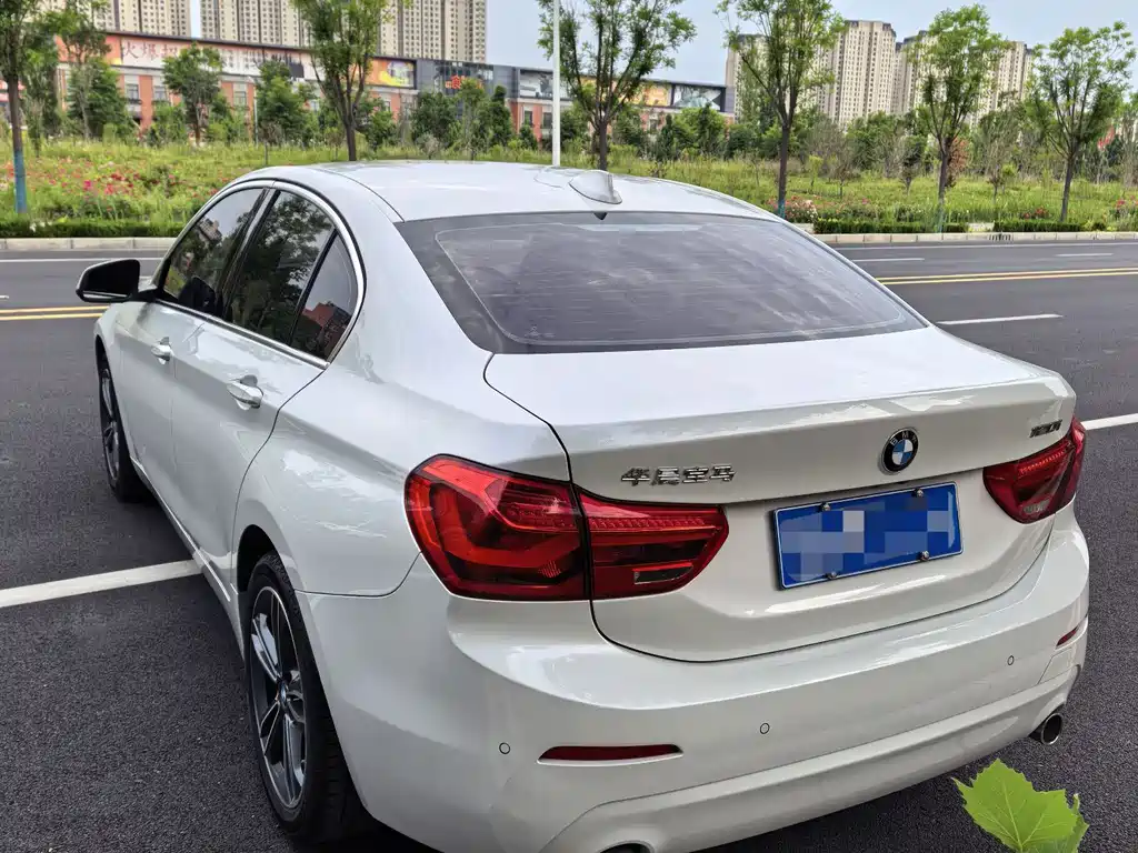 BMW 1 Series 2020 120i Fashion купить на сайте DeffCars