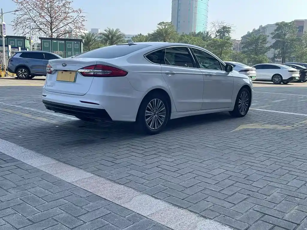 Mondeo New Energy 2018 2.0 PHEV Smart Control Fashion National VI купить на сайте DeffCars