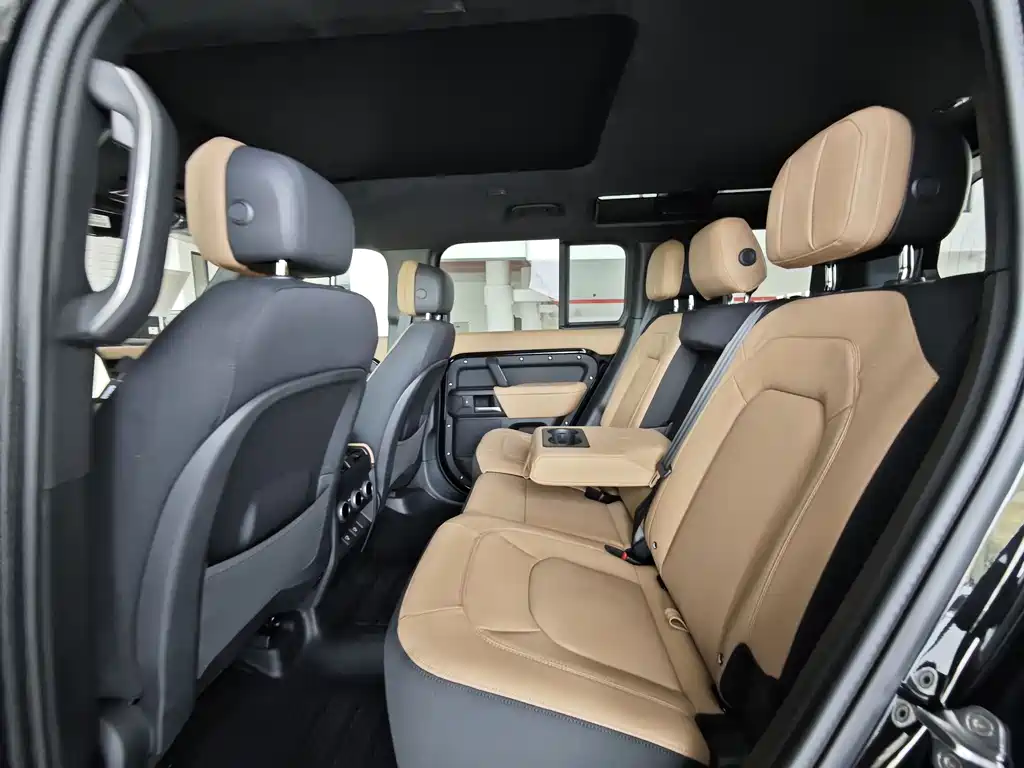 Land Rover Defender 2025 110 3.0T P400 Dark Special Edition купить на сайте DeffCars