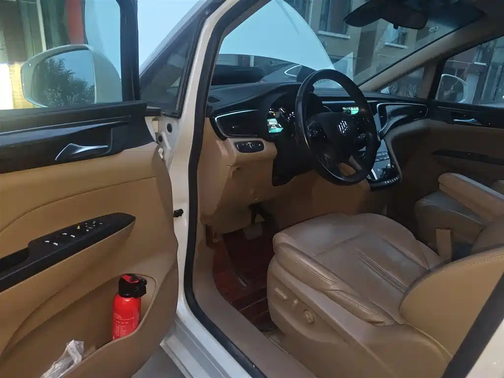 Buick GL8 2017 ES 28T luxury model National V купить на сайте DeffCars