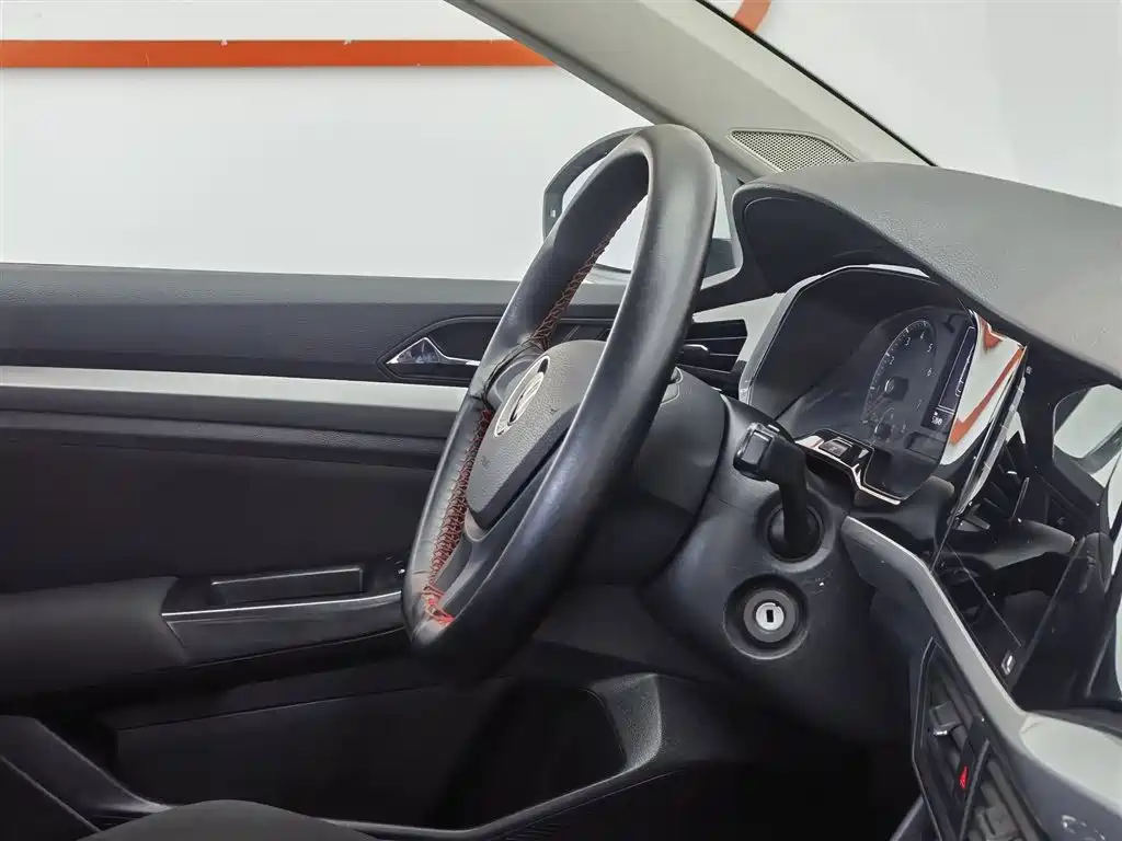 Bora 2021 1.5L automatic fashion smart connected version купить на сайте DeffCars