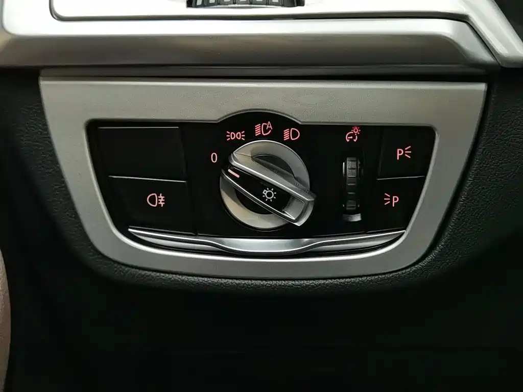 BMW X3 2021 xDrive25i Luxury Package купить на сайте DeffCars