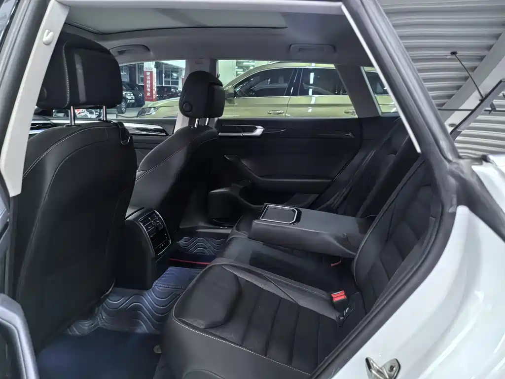 FAW-Volkswagen CC 2021 Hunting Vehicle 380TSI Hunting Edition купить на сайте DeffCars