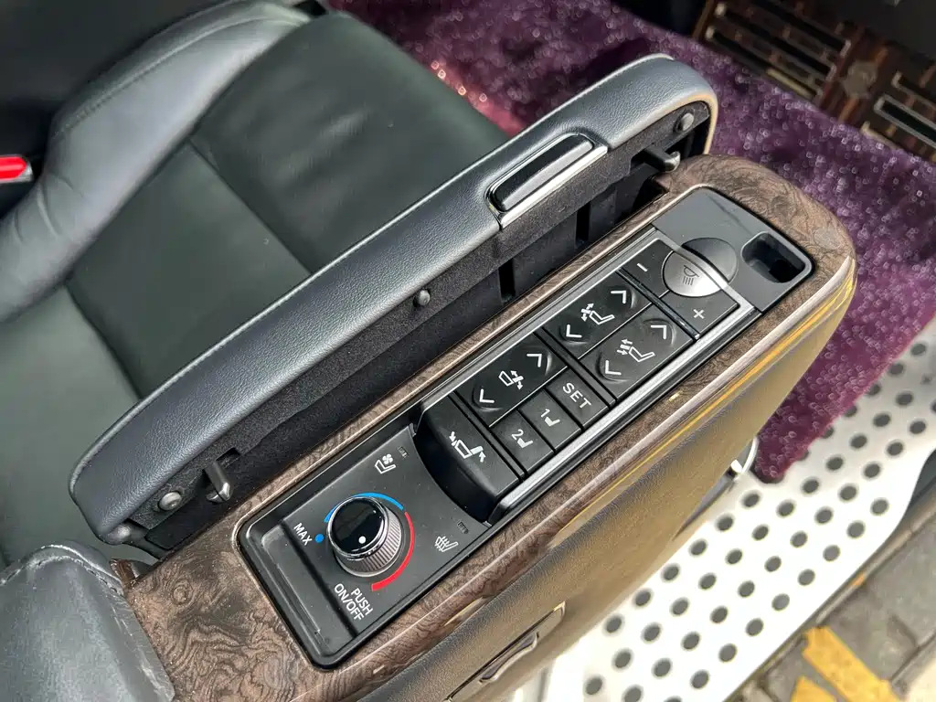 Wilfa 2019 Shuangqing 2.5L HV Premium Edition купить на сайте DeffCars