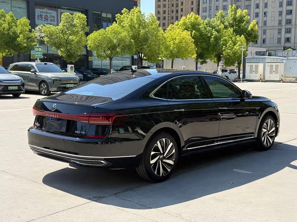 Passat 2024 380TSI Deluxe Edition купить на сайте DeffCars