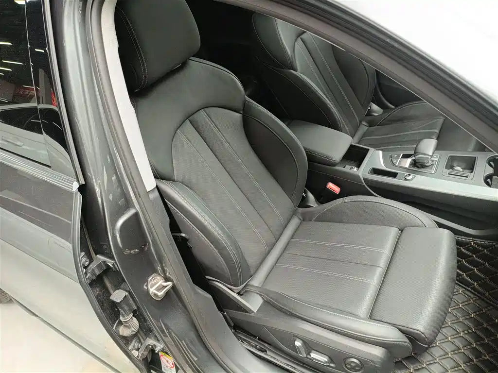 Audi A4L 2024 40 TFSI Fashionable and Dynamic купить на сайте DeffCars