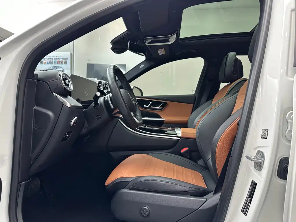 Mercedes-Benz GLC 2024 GLC 260 L 4MATIC luxury model 5 seats купить на сайте DeffCars
