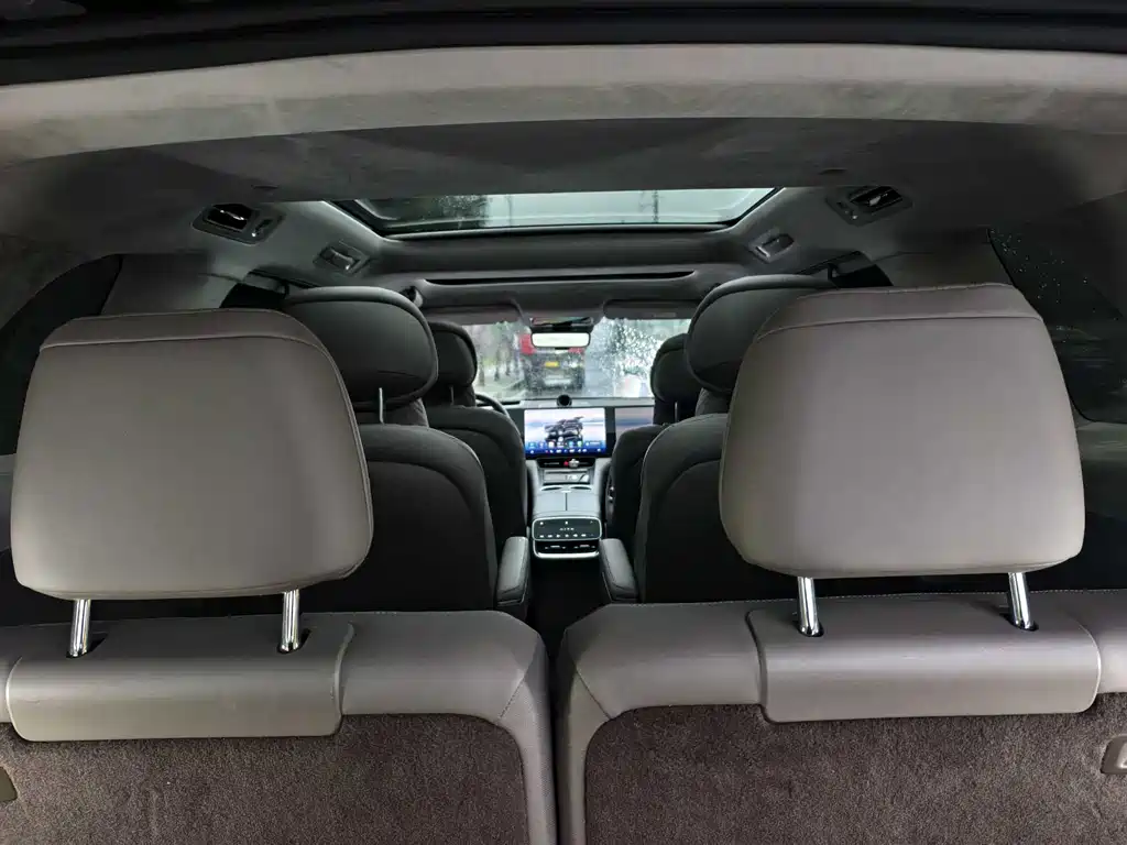 Wenjie M8 2025 pure electric Max+ six-seat long-range version купить на сайте DeffCars