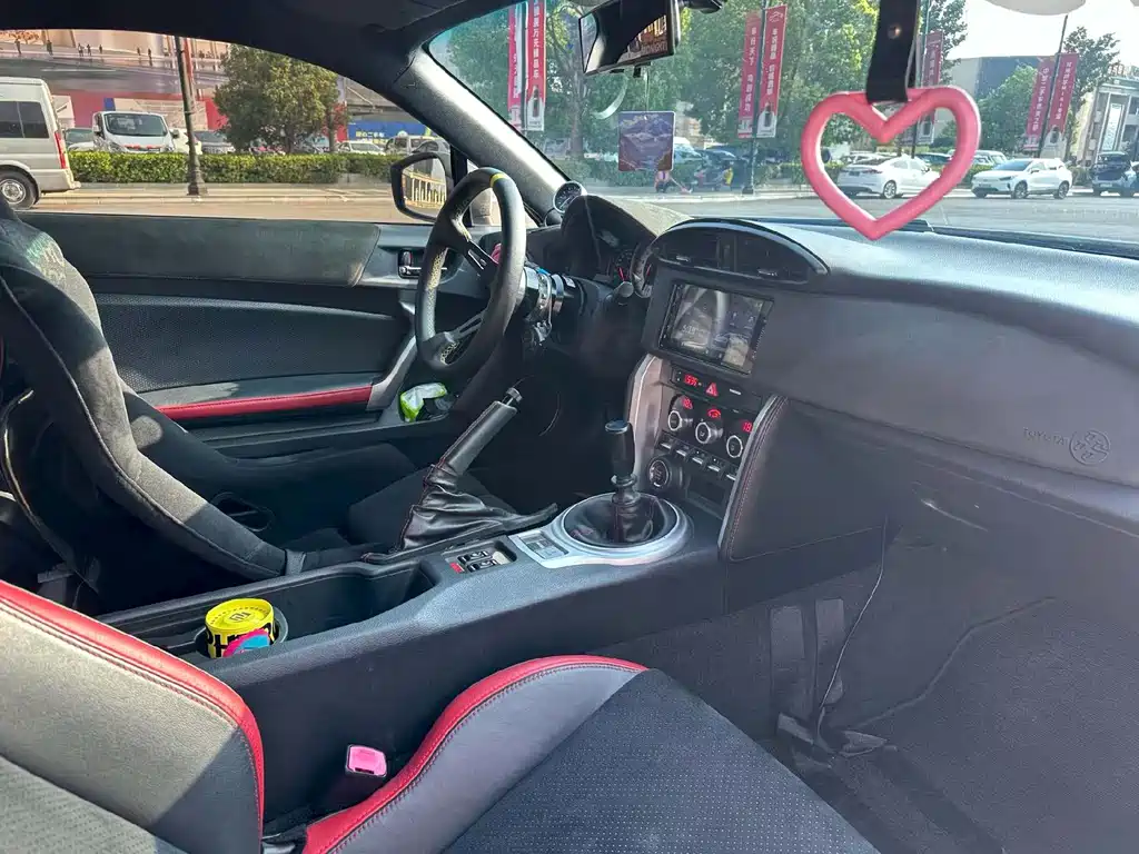 Toyota 86 2017 2.0L manual luxury model купить на сайте DeffCars