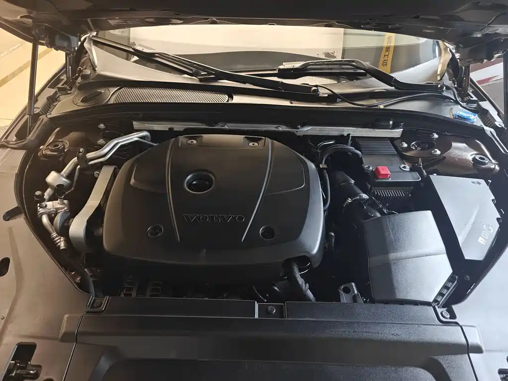 Volvo S90 2018 T5 Zhiyuan Edition купить на сайте DeffCars