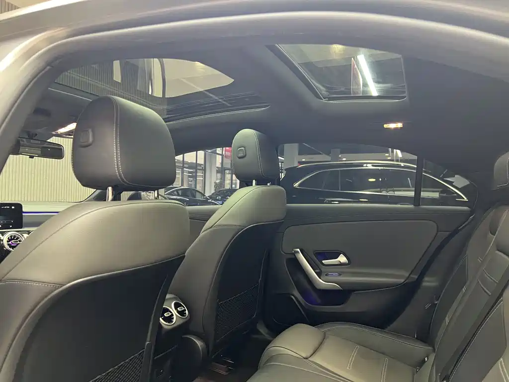 Mercedes-Benz A-Class AMG 2022 AMG A 35 L 4MATIC купить на сайте DeffCars