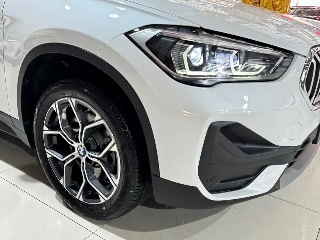BMW X1 2022 sDrive25Li Leading Model купить на сайте DeffCars
