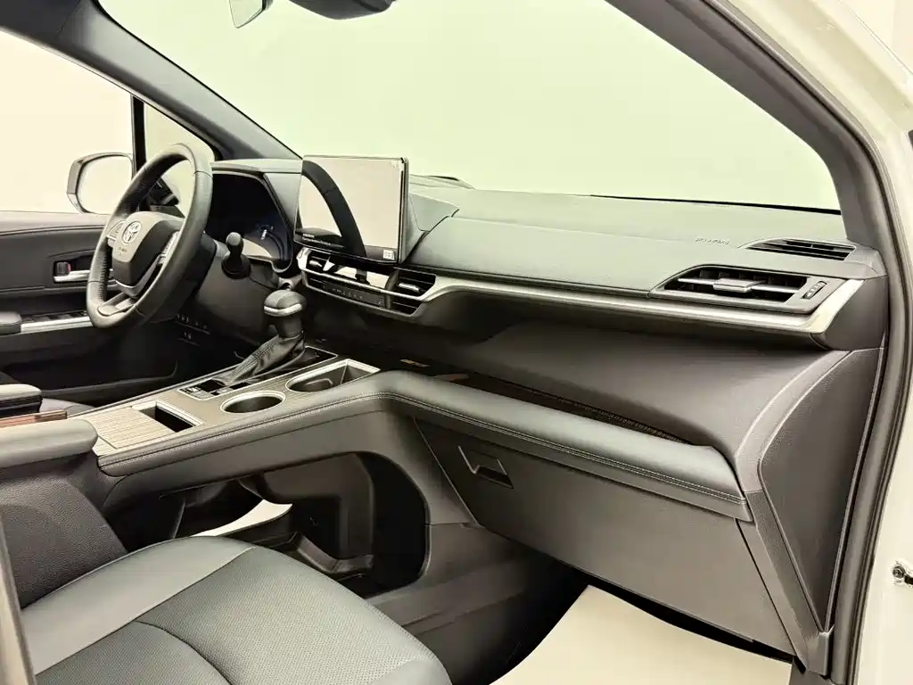 Grevia 2024 2.5L hybrid premium PLUS four-wheel drive version купить на сайте DeffCars