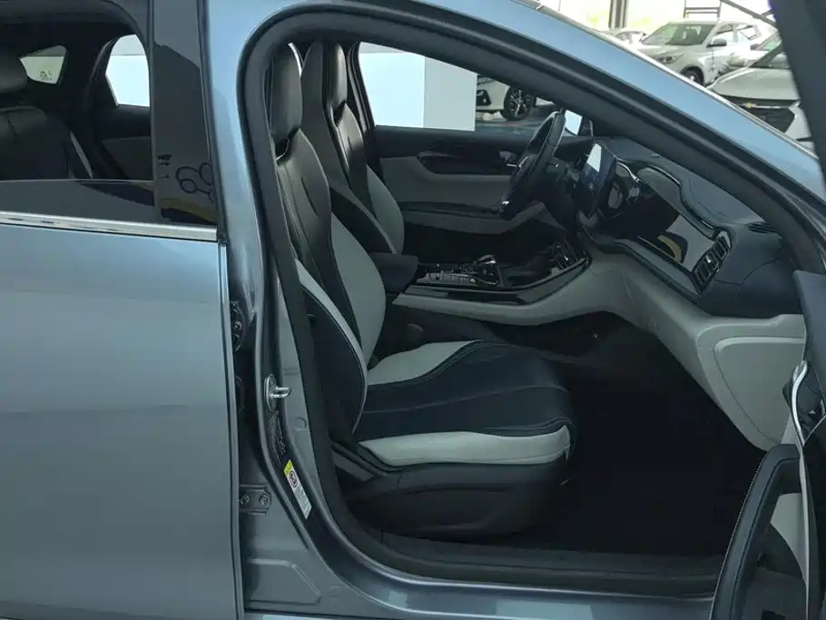 Qin Plus 2021款 DM-i 55KM 尊贵型 купить на сайте DeffCars