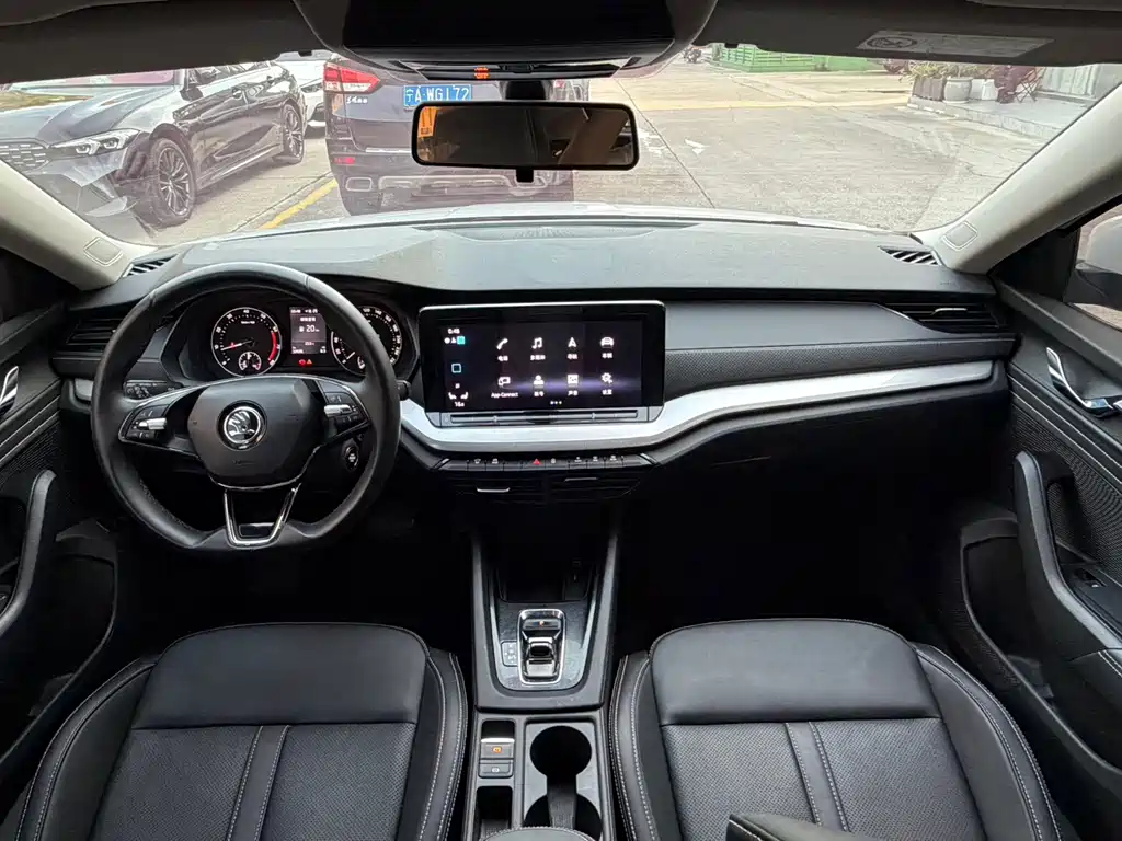Octavia 2023 facelift PRO TSI280 exclusive version купить на сайте DeffCars