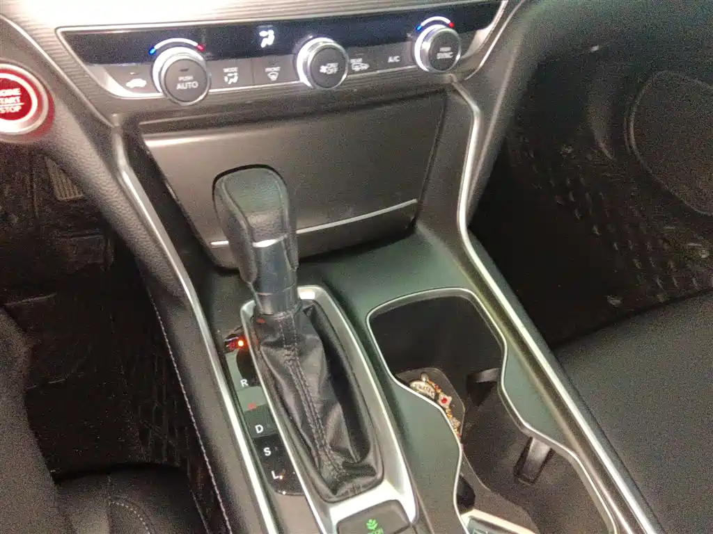 Accord 2022 260TURBO Deluxe Edition купить на сайте DeffCars