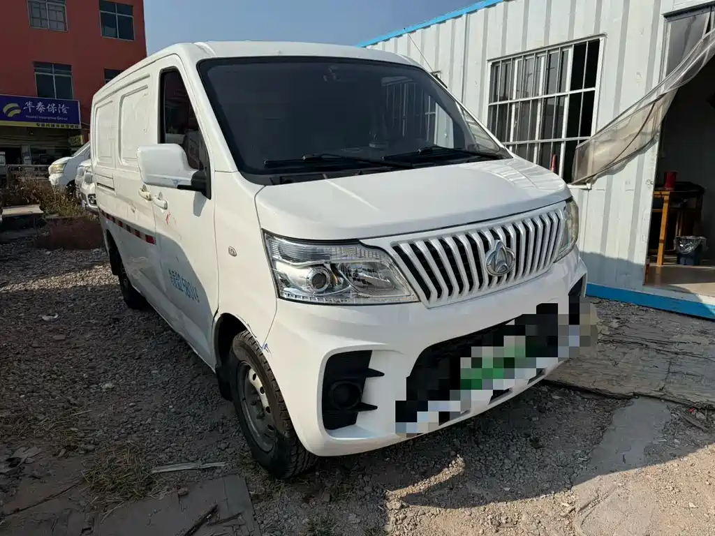 Changan Ruixing EM60 2021 pure electric van transporter 70kW купить на сайте DeffCars