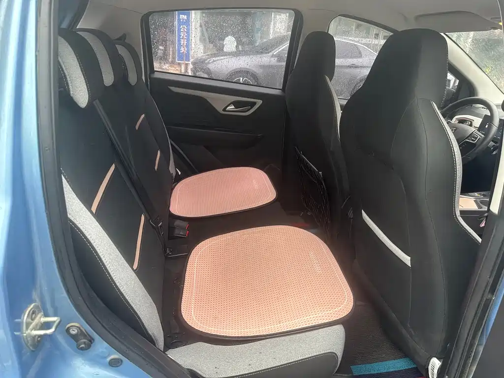 Huaxianzi 2021 model 302km fashion model 31.4kWh купить на сайте DeffCars