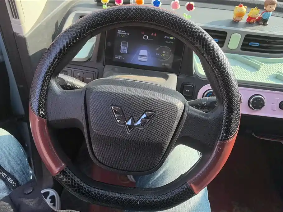 Hongguang MINIEV 2020 Free Model Lithium Iron Phosphate купить на сайте DeffCars