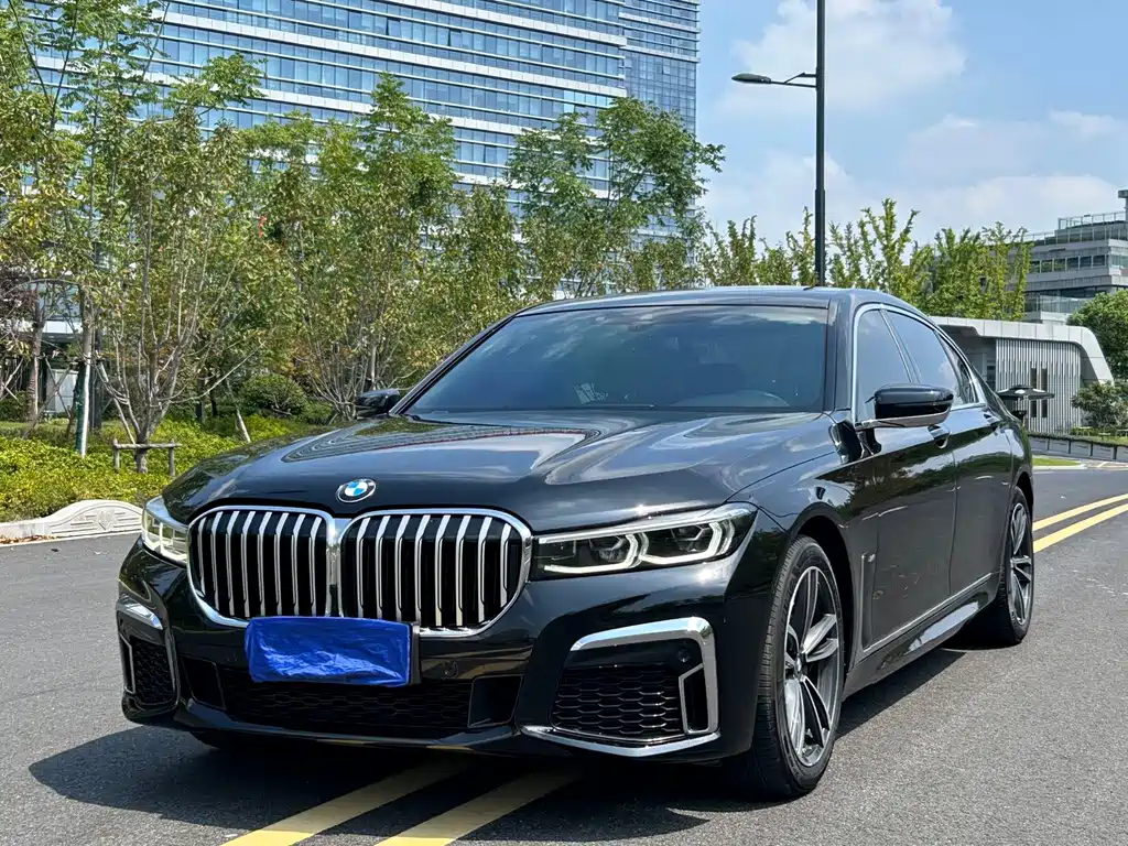 BMW 7 Series 2021 730Li Luxury Package купить на сайте DeffCars