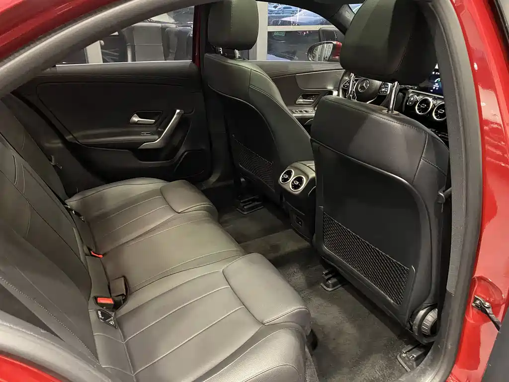 Mercedes-Benz A-Class 2022 A 180 L купить на сайте DeffCars