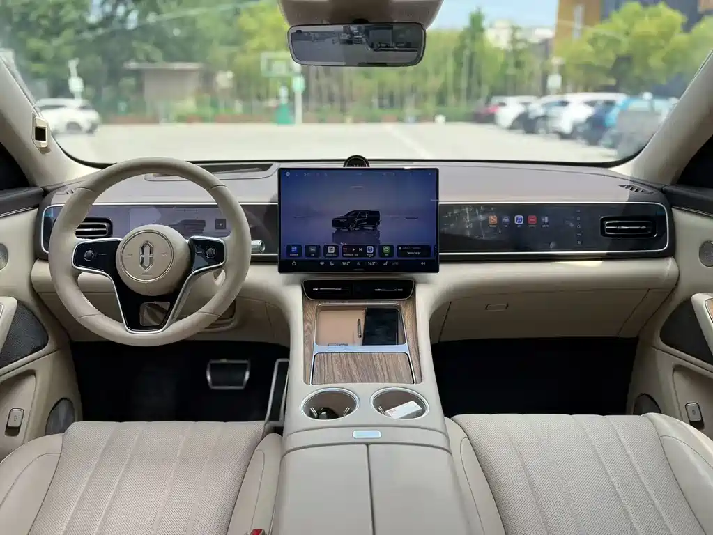 Wenjie M7 2026 Pure Electric Max Long Range Edition 5-seater 192-line lidar) купить на сайте DeffCars