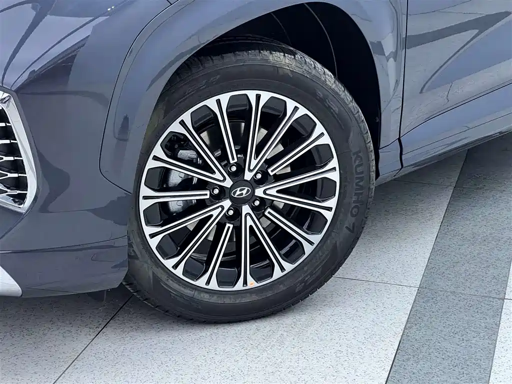 Kustu 2024 270TGDi LUX Premium Edition купить на сайте DeffCars