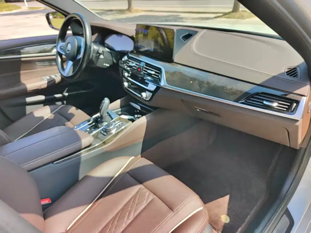 BMW 5 Series 2022 facelift 525Li M Sports Package купить на сайте DeffCars