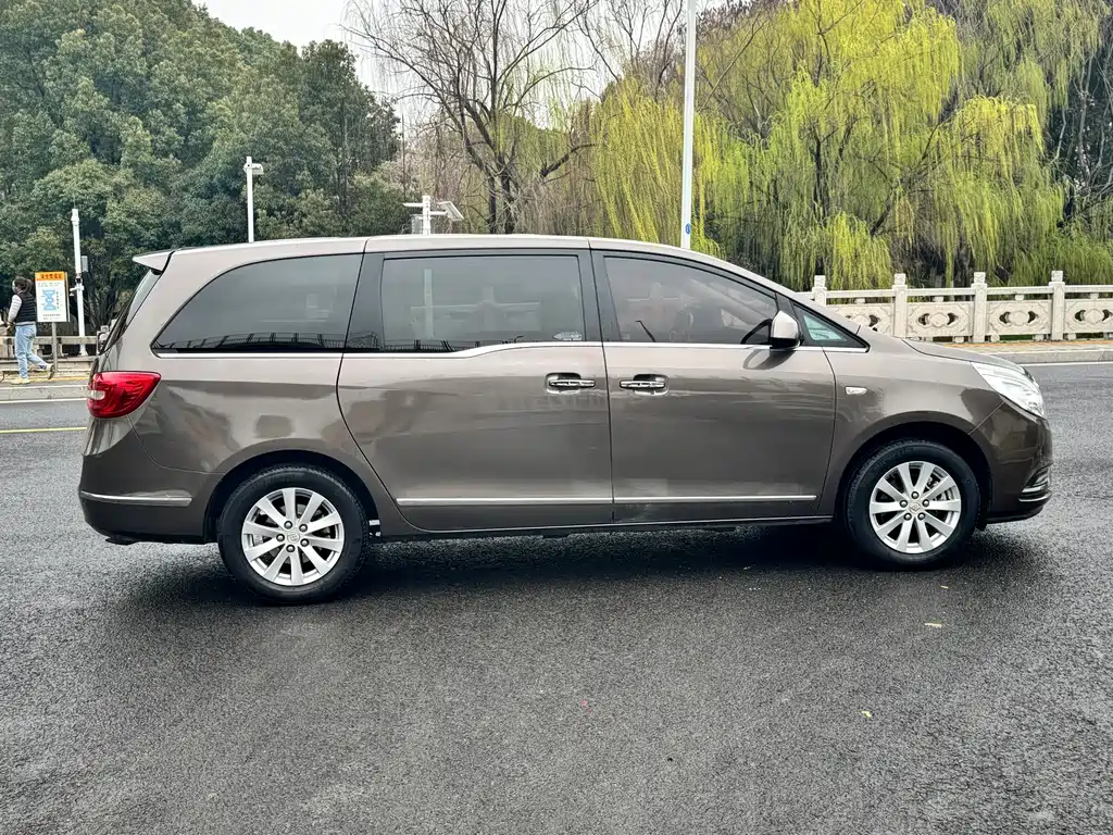 Buick GL8 2017 25S luxury model National V купить на сайте DeffCars