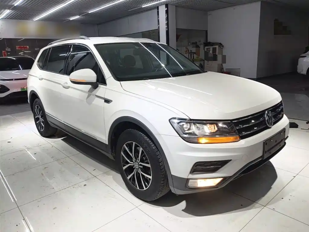 Tiguan L 2018 280TSI automatic two-wheel drive comfort version купить на сайте DeffCars